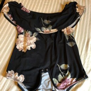 Black arm off floral Blouse